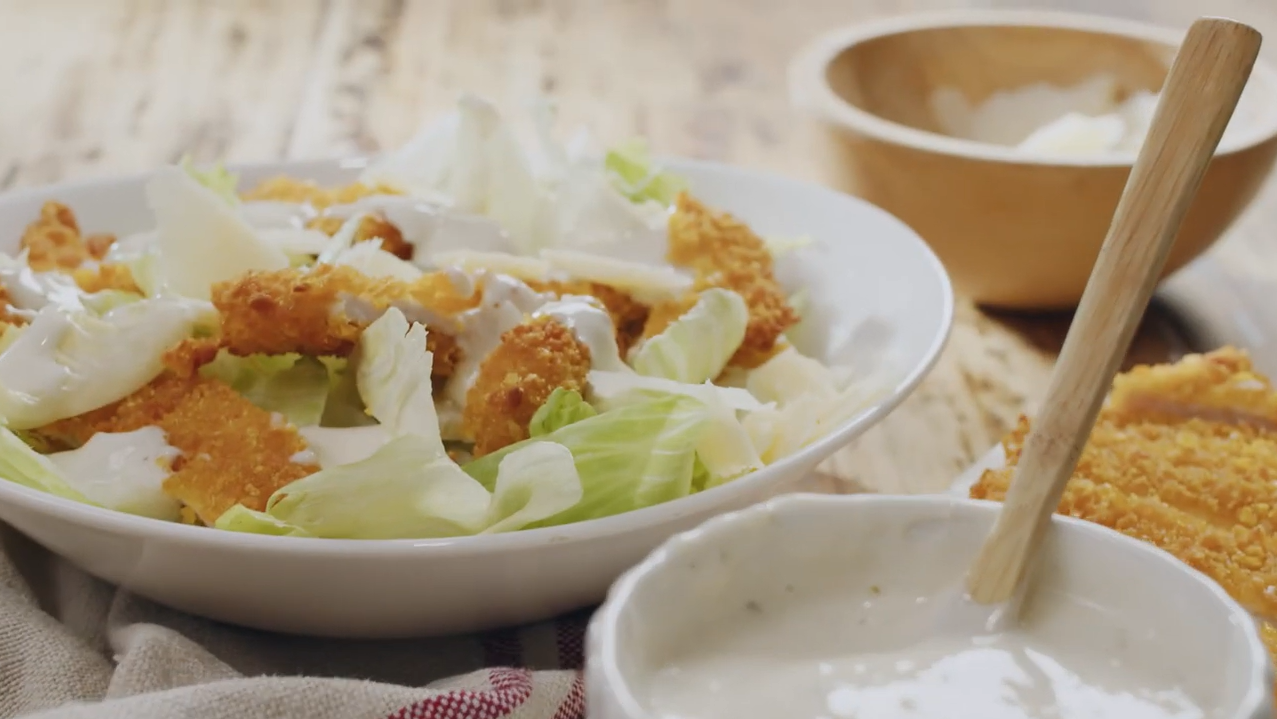 servizio caesar salad con salsa caesar